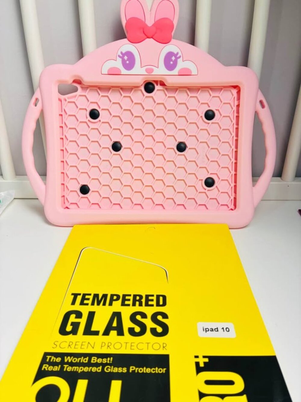 iPad 10.9 Inch case with Screen Protector - Picture 2 of 3